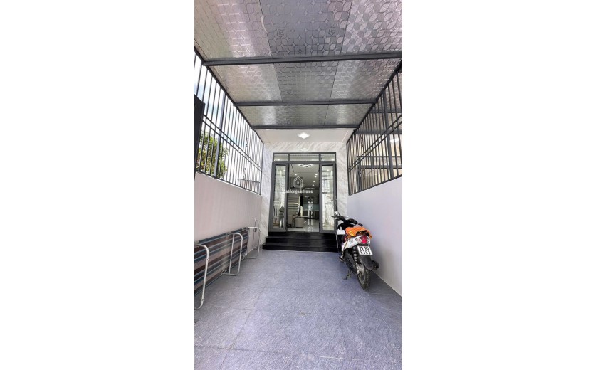 Cần bán: Nhà 3 tầng mới 100%, 4PN, sổ hồng hoàn công — Hẻm 24 Lương Định Của.cách biển 3.5km